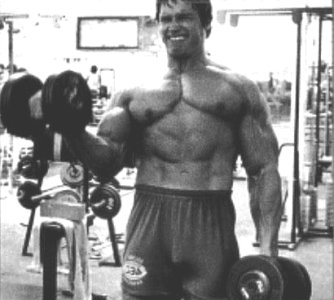 Arnold var kendt for meget høj volumen under sine træninger.