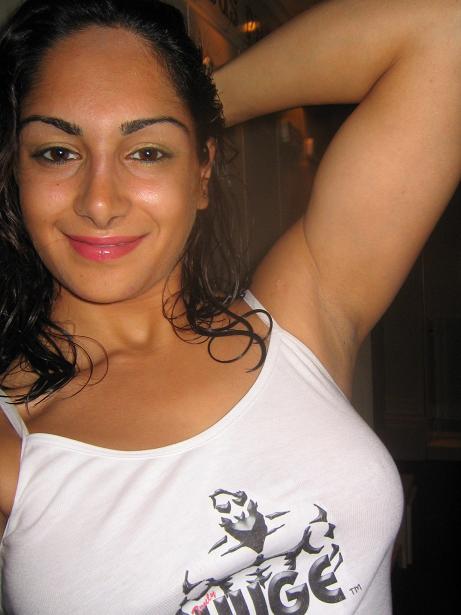 Khani mercedes pic